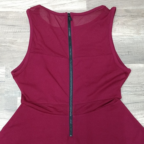 Express Dress - Picture 7 of 8